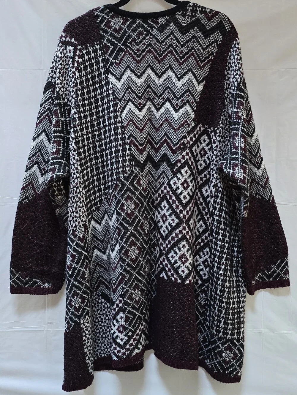 Catherines 2X Geometric Open Front Cardigan Burgundy Black Metallic Plus Size